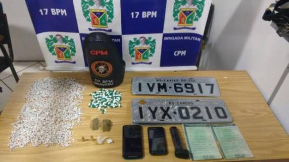 Cocaína e maconha também foram recolhidas
