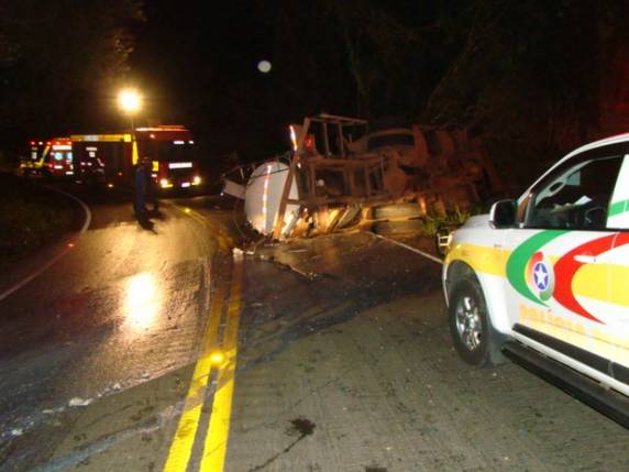 Acidente ocorreu à 1h30 desta terça-feira (3) em Peritiba