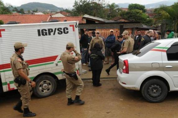 Segundo pessoas 

próximas à familia, o garoto tentava separar uma briga dos pais