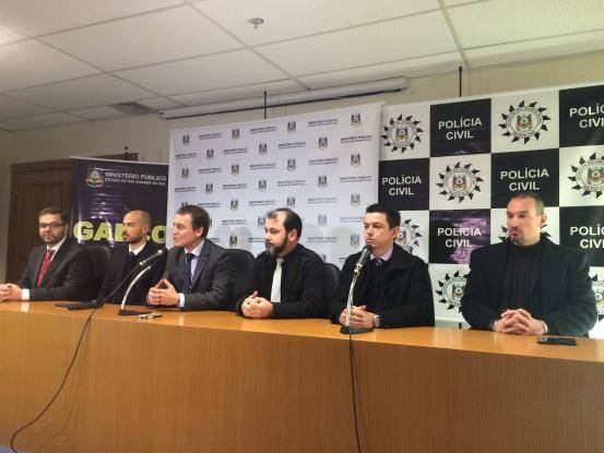 Grupo cobrava valores a mais de presos e familiares no pagamento da fiança