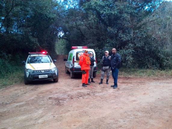 Grupo localizou corpo de Vanderson de Almeida, de 43 anos, após denúncia