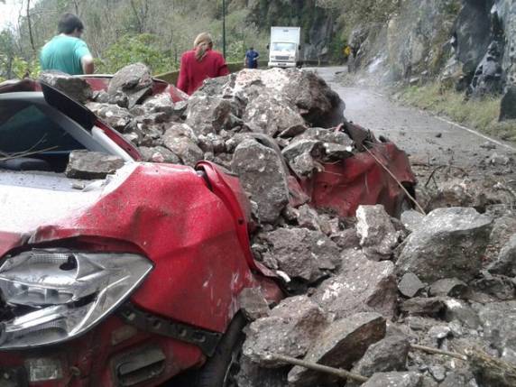 Deinfra e Defesa Civil estiveram no local; relatório deve ser elaborado