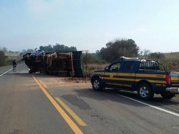 Veículo em que ele 

estava tombou na altura do km 501,7 da BR-290