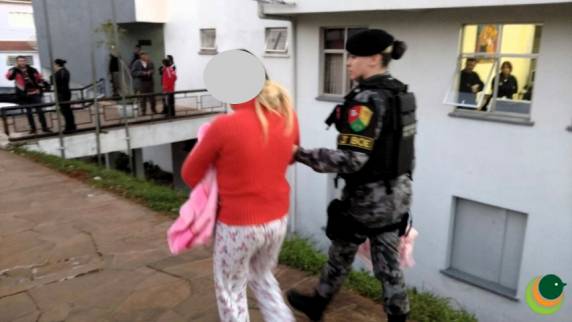 A bebê foi entregue para um familiar da traficante