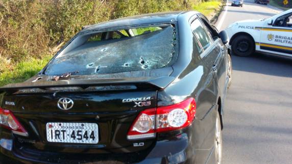 Troca 

de tiros foi na RS-122; rodovia foi bloqueada entre Caxias do Sul e Flores da Cunha