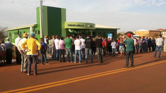 Pacientes e quadro de servidores denunciaram a falsa profissional