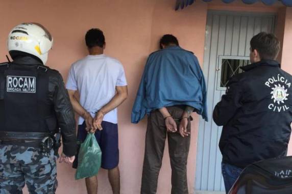 Ao todo, sete pessoas _ quatro adultos e três adolescentes _ são suspeitas