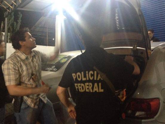 Dinheiro seria de doação ilegal e foi apreendido no comitê e na casa do tesoureiro