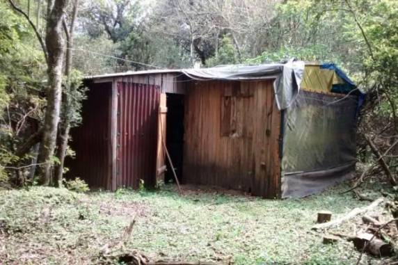 Homem colocou fogo no veículo para ajudar a simular o crime