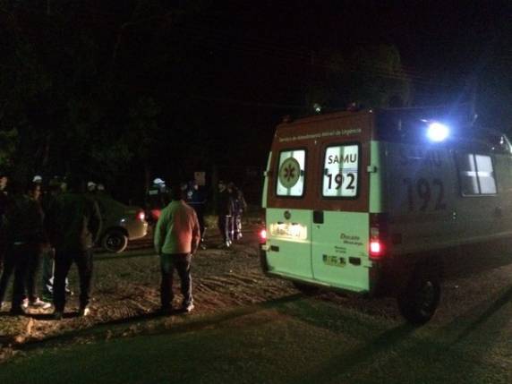 Confusão envolvendo seis pessoas foi na madrugada deste domingo (2)