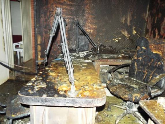 Fogo destruiu os equipamentos e o estúdio da Rádio Coletiva de Cristal do Sul