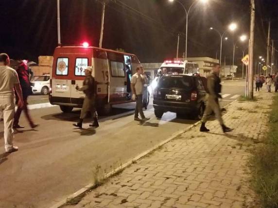 Antes, criminosos assaltaram uma residência no Centro da cidade