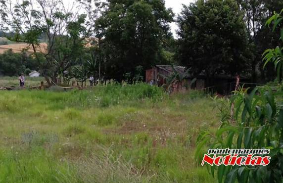 O suspeito seria um vizinho da vítima