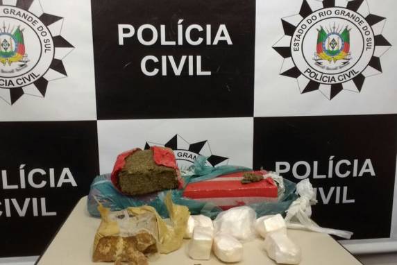 Ao todo foram presas sete 

pessoas e apreendidas 516,9g de crack, 314,09g de cocaína pura e 2Kg de maconha