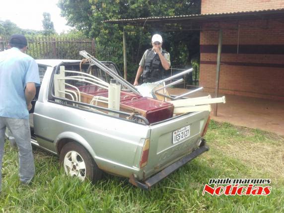 No momento 

do furto os moradores nãos e encontravam na residência