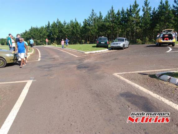 Apenas o motorista de um dos veículos não ficou ferido