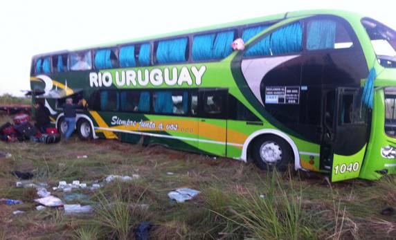 Dois passageiros seguem internados em estado grave