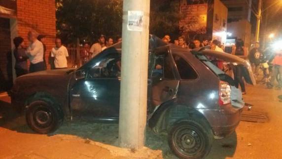 Motorista de um Gol estava sem cinto e morreu no local