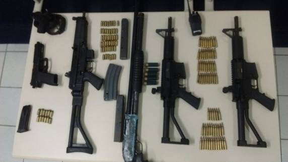 Em abril, Polícia Civil cumpriu 112 mandados de prisão, 60 deles contra pessoas já presas por outras razões. Objetivo é 

concluir as investigações