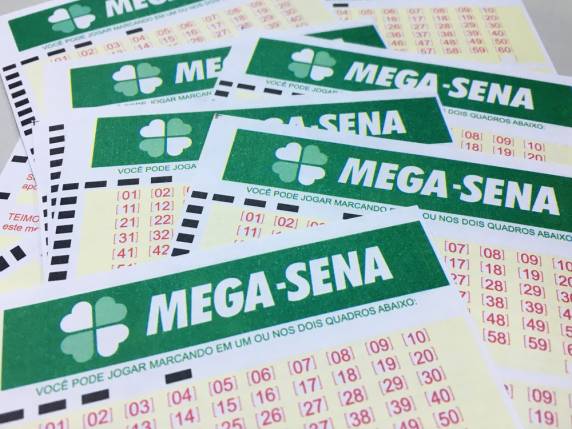 Veja as dezenas sorteadas: 06 - 18 - 20 - 24 - 43- 48. Quina teve 56 apostas ganhadoras; cada uma levou R$ 24.941,71