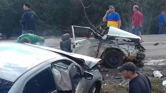 Os veículos colidiram no trajeto do bairro 

Sulina