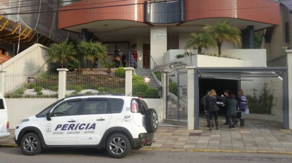 Investigada relatou que discutiu com a irmã no apartamento antes da morte, mas não alegou legítima defesa. Corpo de Aparecida de Fátima Marin Bittencourt, de 44 anos, foi 

encontrado no dia 8 de agosto