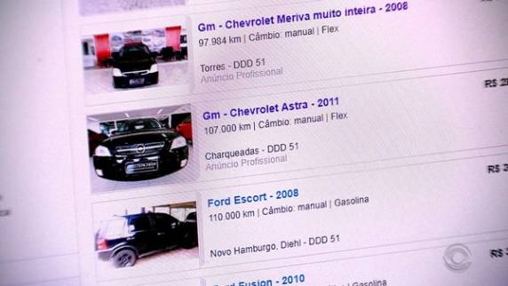 Cinco suspeitos foram indiciados no caso. Eles usavam cheques clonados ou roubados para enganar as vítimas, que vendiam 

carros na internet