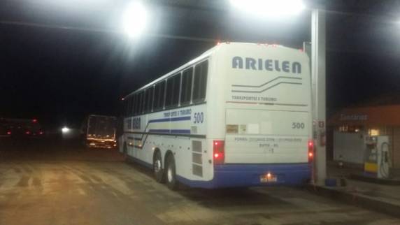 Grupo ganhou viagem até a cidade uruguaia e pretendia fazer turismo, mas foi assaltado após duas horas de viagem