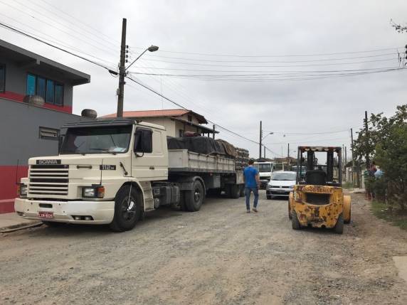 Golpes eram aplicados contra rede de lojas de materiais. Dois caminhões foram apreendidos no Norte e ao menos 

três pessoas foram presas