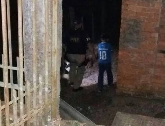 Ao consultarem o sistema, policiais averiguaram que criança estava desaparecida desde o dia 2 de setembro. Menino de 9 anos 

não soube detalhar onde estava
