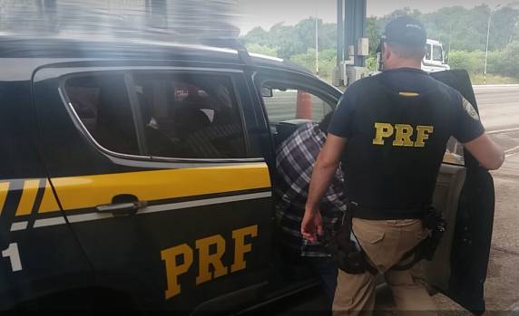 Homem estacionou o veículo na Unidade Operacional da PRF, em vaga destinada à viatura policial