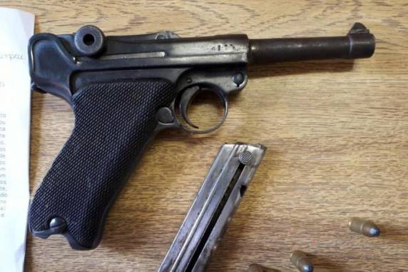Homem encontrado com o revólver tem antecedentes por formação de quadrilha e porte de arma