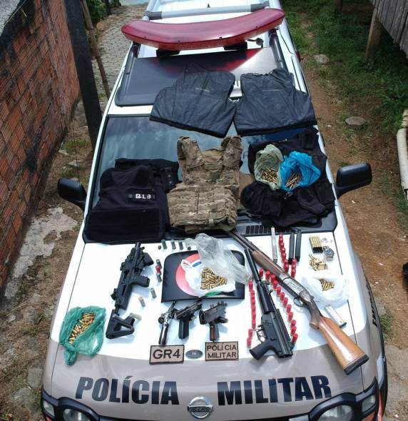 Operação foi na região do Monte Verde. Foram apreendidas armas e munições