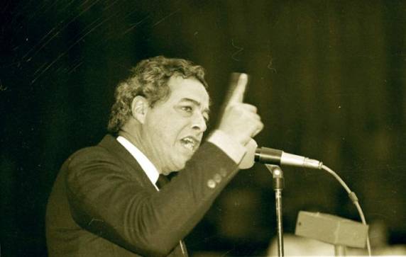 Deputado e radialista José Antonio Daudt foi morto por dois tiros, porém até hoje não se sabe quem é o autor dos disparos