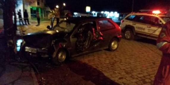 Na necropsia feita em Cachoeira do Sul, os médicos legistas constataram duas perfurações ocasionadas por disparos de arma de fogo, provavelmente de pequeno 

calibre, na região do quadril