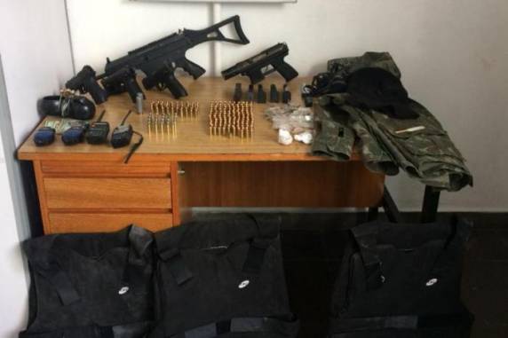 Segundo a Brigada Militar, homens são ligados ao tráfico de drogas