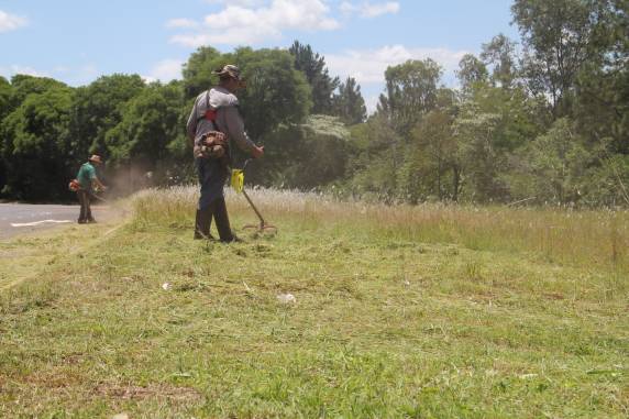 Limpeza e coleta de lixo foram realizadas na BR 472 E RS 342