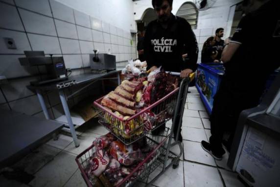 Operação Patrulha apreendeu uma tonelada de carne em Cachoeirinha e prendeu 20 pessoas