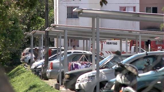 Ele foi localizado no Jardim Paraíso, mesmo bairro onde os corpos foram achados. Polícia Civil informou que suspeito já 

cumpriu pena por tráfico de drogas