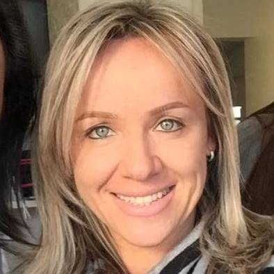 A mulher estava morta no porta malas do carro que ela utilizava