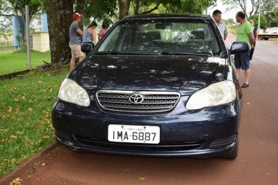 A mulher estava morta no porta malas do carro que ela utilizava