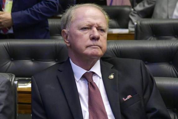 Político teria sido morto por um ex-assessor, de acordo com a Polícia Civil