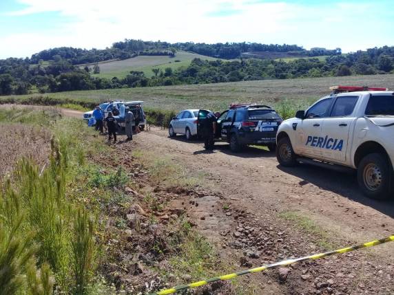 Uma das vítimas foi atingida por oito tiros; a outra levou pelo menos três disparos