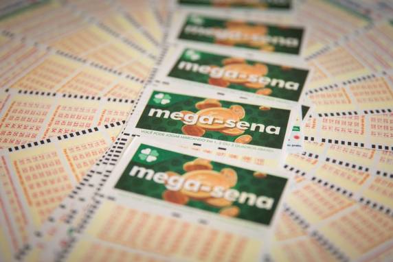 Veja as dezenas sorteadas: 06 - 08 - 28 - 51 - 53 - 59. Quina teve 115 apostas ganhadoras; cada uma levará R$ 55.420,70