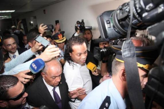 Defensores do ex-jogador afirmaram que prisão preventiva foi 