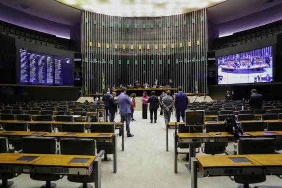 Projeto precisa passar pelo Senado e ser sancionado pelo presidente Jair Bolsonaro para começar a valer