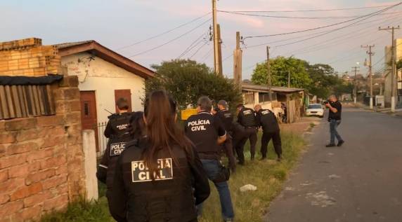 Foram cumpridos 41 mandados de busca e apreensão e oito de prisão preventiva em Alvorada, Cachoeirinha, Caraá, Gravataí, Porto Alegre, e em Florianópolis (SC)