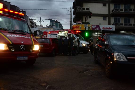 Colisão ocorreu por volta das 17h30min de sexta-feira, 19, no cruzamento da rua Artur Milani com a avenida João Muniz Reis