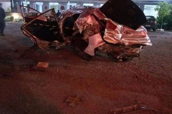 Colisão frontal ocorreu no km 11 na noite desta sexta-feira