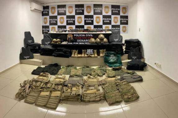 Material foi apreendido com dois homens; um deles integra uma facção criminosa do bairro Bom Jesus, em Porto Alegre